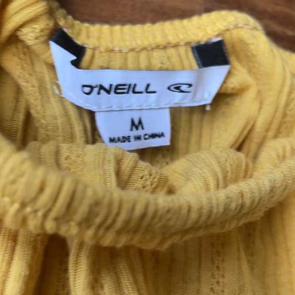 O’Neill Top Shirt Medium Juniors Yellow mustard Summer Cute Beach stretchy FUN - Picture 5 of 6